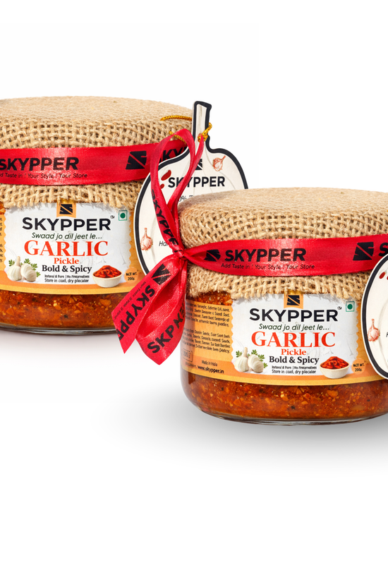 Skypper Garlic Pickle | Traditional Tangy & Spicy Indian Achar | Handcrafted, Sun-Dried & Naturally Preserved | Made with Cold-Pressed Mustard Oil | Food Graded Glass Jar